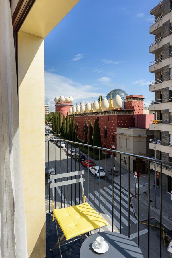 Apartamentos enfrente del Museo Dalí Figueres  Exterior foto